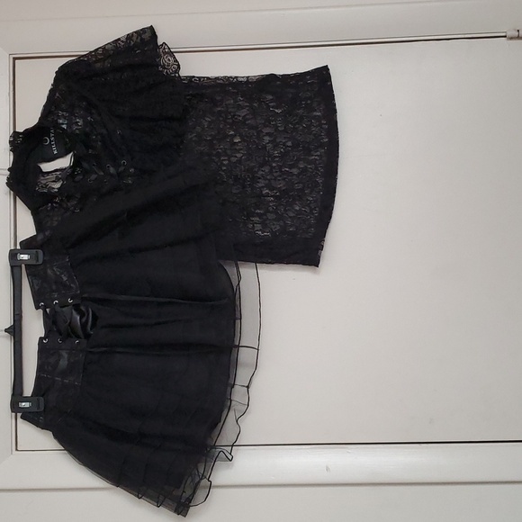 Hot Topic's Black Faux Leather & Lace Tutu - Picture 9 of 14